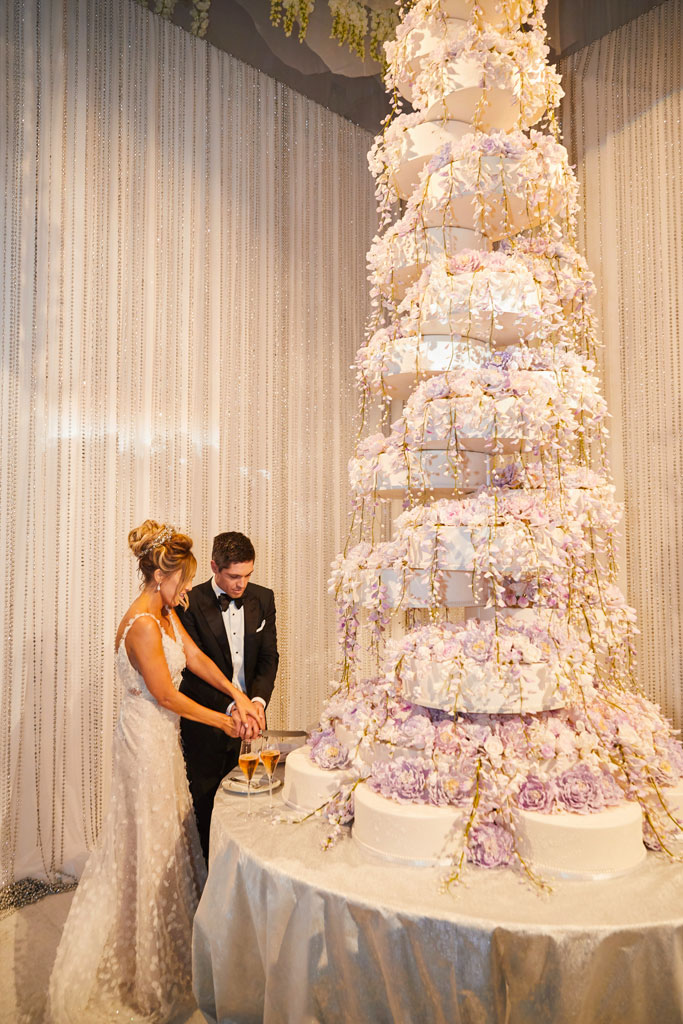 White lace wedding cake with gypsophilia - Decorated Cake - CakesDecor